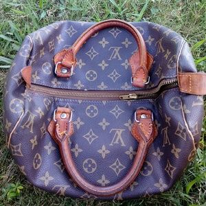 Louis Vuitton Authentic Speedy